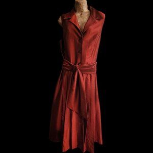 Vintage Sleeveless Button-Up Dress With Pleated Skirt & Collared Neckline In Ric